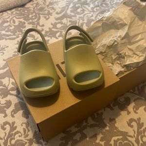 Yeezy infant slides